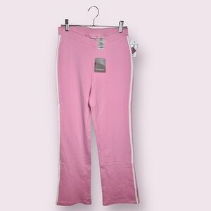 Y2K deadstock NO BOUNDARIES pink sweats. Size medium.